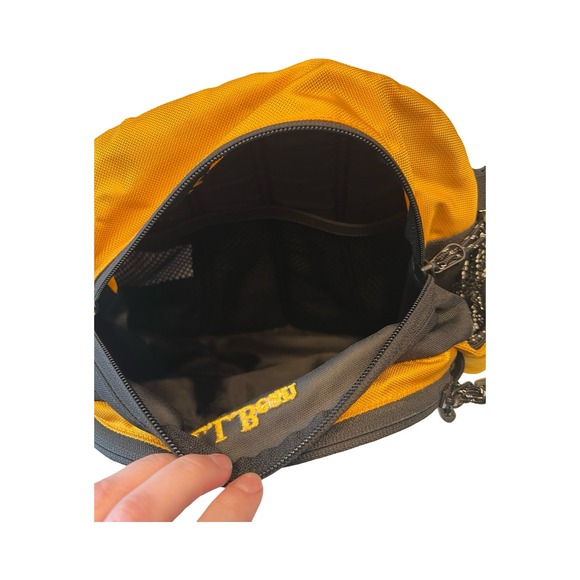 LL Bean Lumbar Pack Yellow Black Nylon Hiking Fanny Pack OXT03 unisex - Picture 4 of 6
